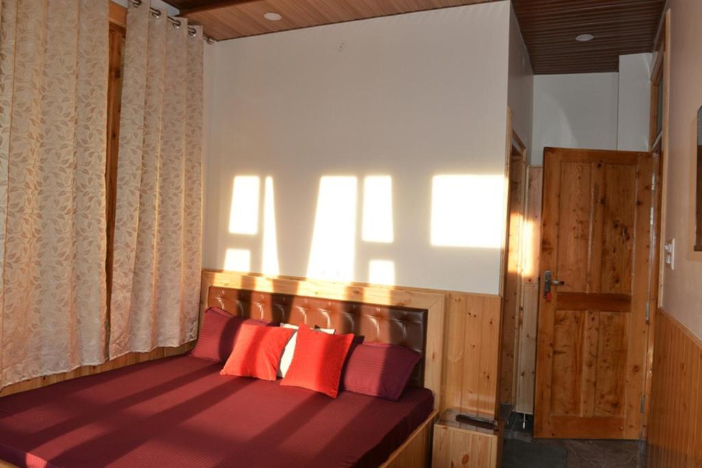Tulip Flowing River View Hotel. Shamshi Exterior photo